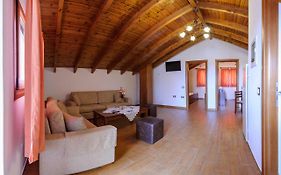 Status Luxury Apartments And Penthouse